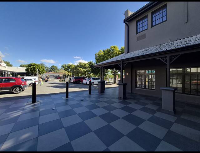 149M² OFFICE TO LET IN PARKMORE